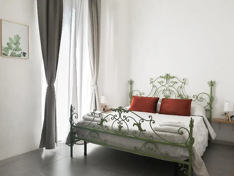 Bandb Civico 13 Naples 3*,